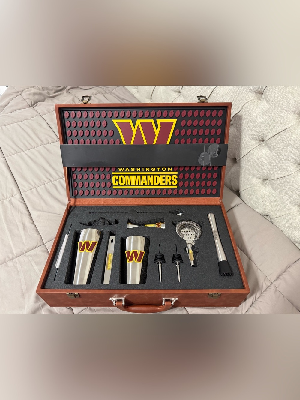 New NFL Washington Commanders Bar accessory kit Redskins Fans